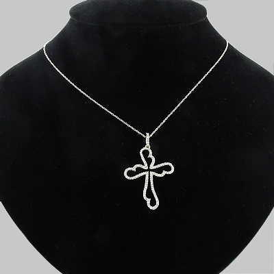 14K White Gold Unique Diamond Cross Pendant 0.32ct 5 14K White Gold Unique Diamond Cross Pendant 0.32ct - Image 3